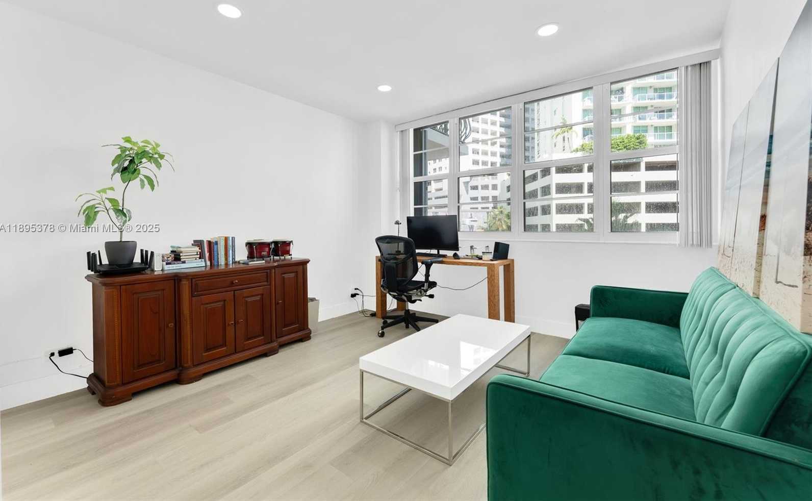 Small Image of 1408 BRICKELL BAY DR #518, Miami Number 14