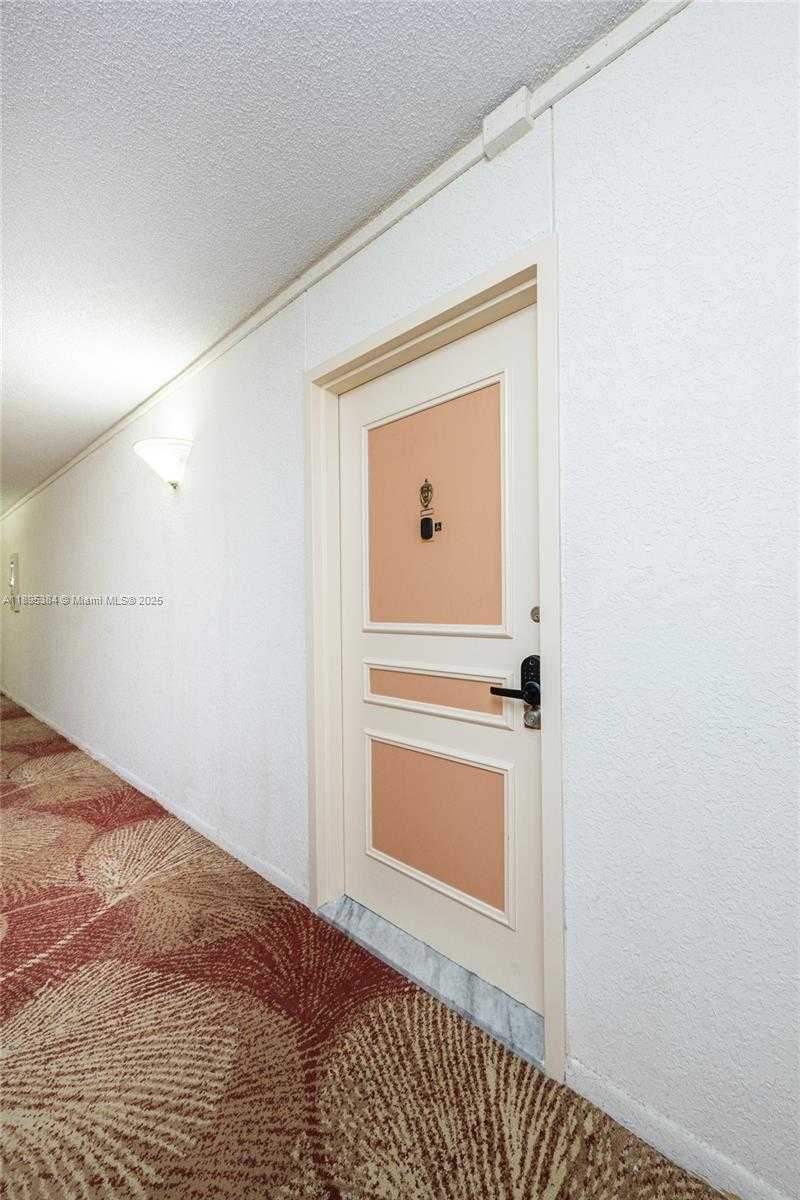 Imagen de Pequeño Objeto