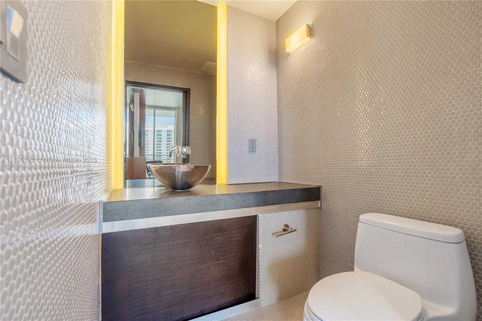 Small Image of 901 BRICKELL KEY BLVD #3607, Miami Number 10