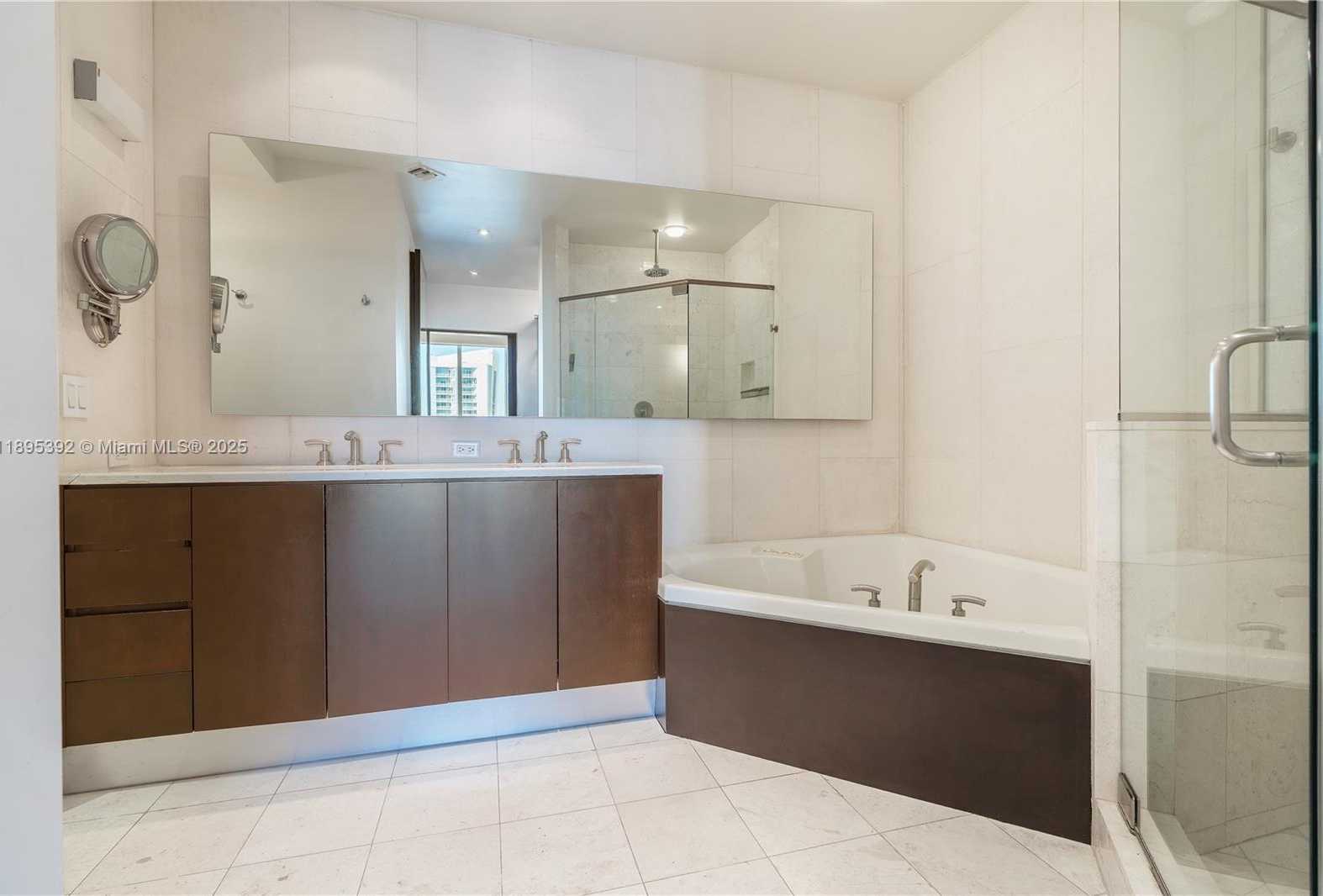 Small Image of 901 BRICKELL KEY BLVD #3607, Miami Number 16