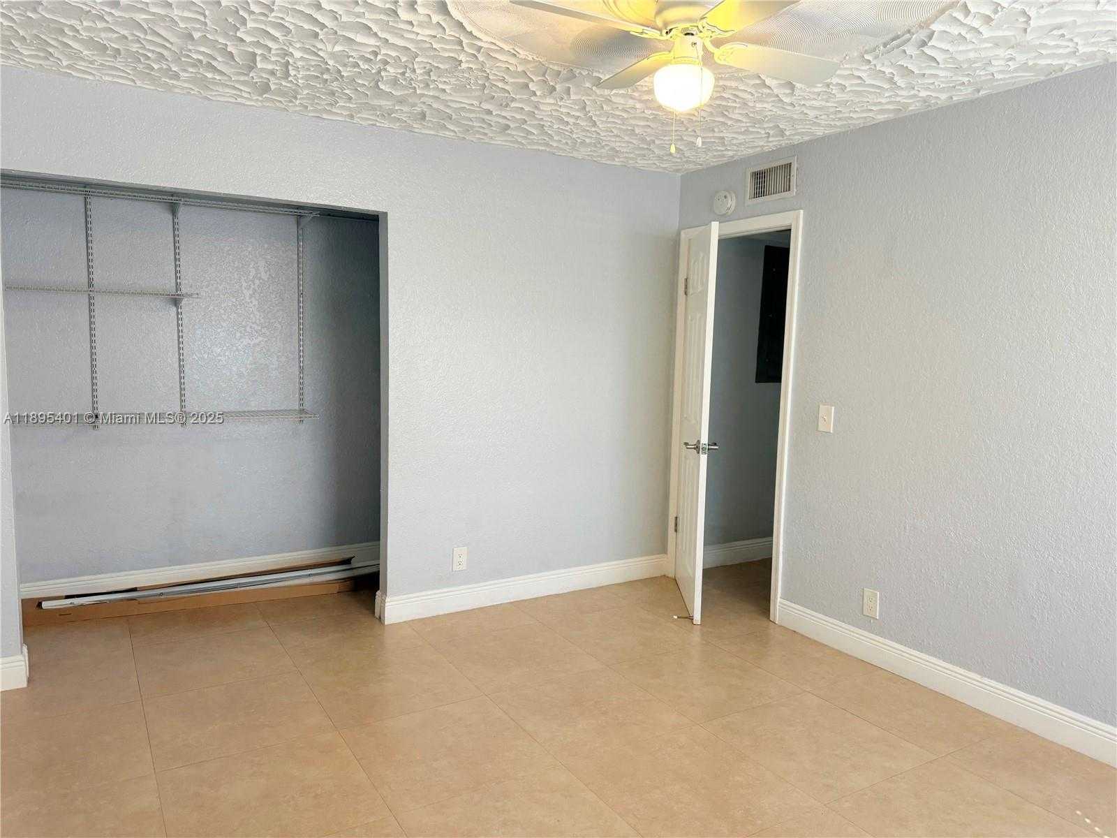 Small Image of 17254 NORTH WEST 60TH CT, Hialeah Number 11