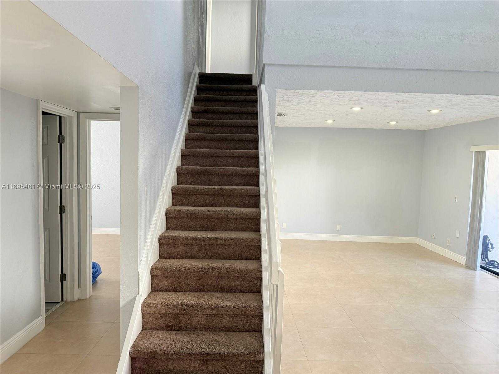 Small Image of 17254 NORTH WEST 60TH CT, Hialeah Number 12