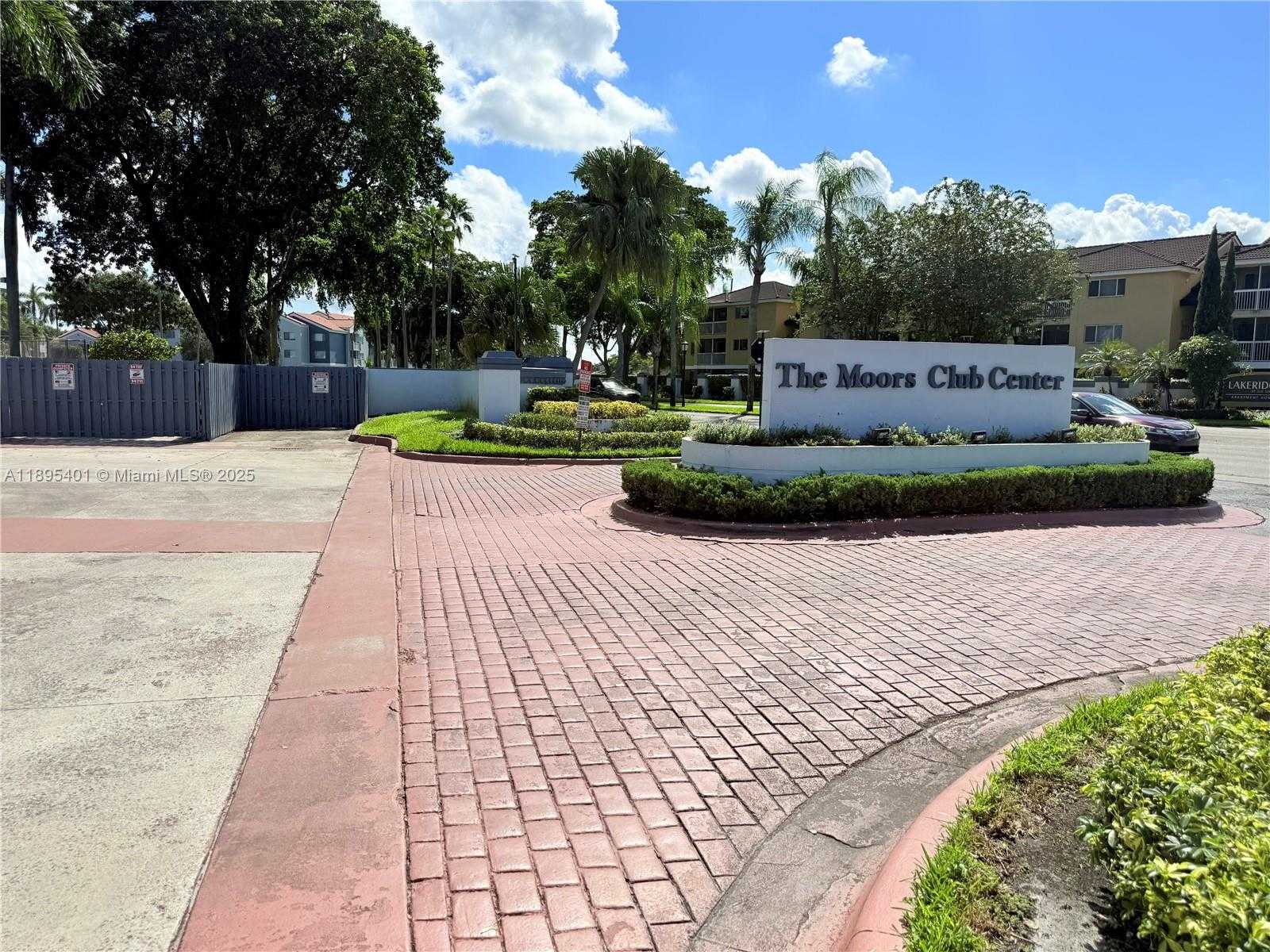 Small Image of 17254 NORTH WEST 60TH CT, Hialeah Number 29