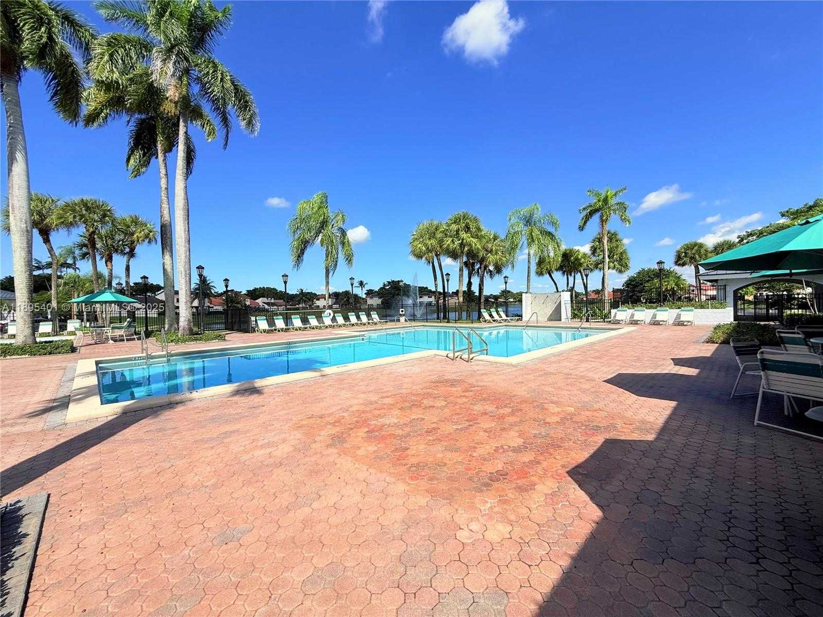 Small Image of 17254 NORTH WEST 60TH CT, Hialeah Number 31
