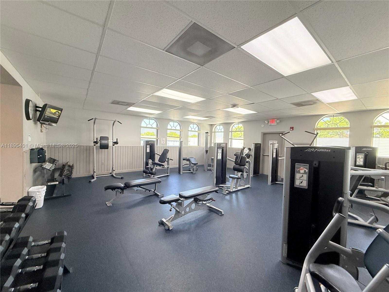 Small Image of 17254 NORTH WEST 60TH CT, Hialeah Number 34