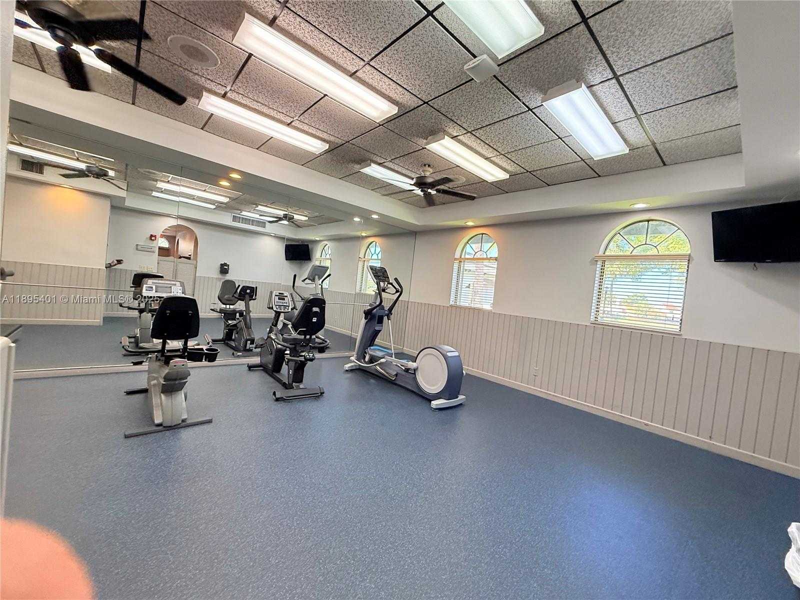 Small Image of 17254 NORTH WEST 60TH CT, Hialeah Number 35