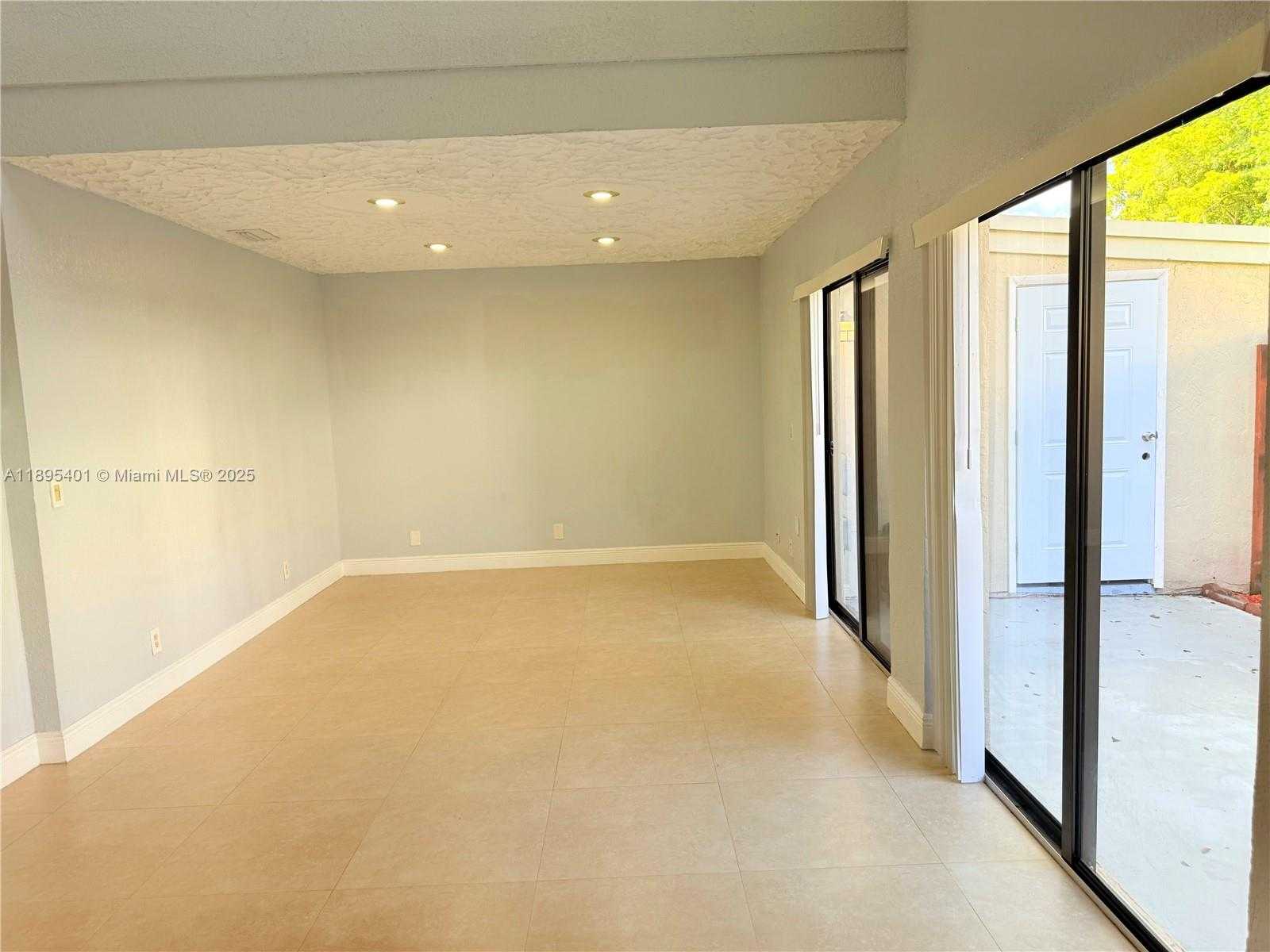 Small Image of 17254 NORTH WEST 60TH CT, Hialeah Number 6