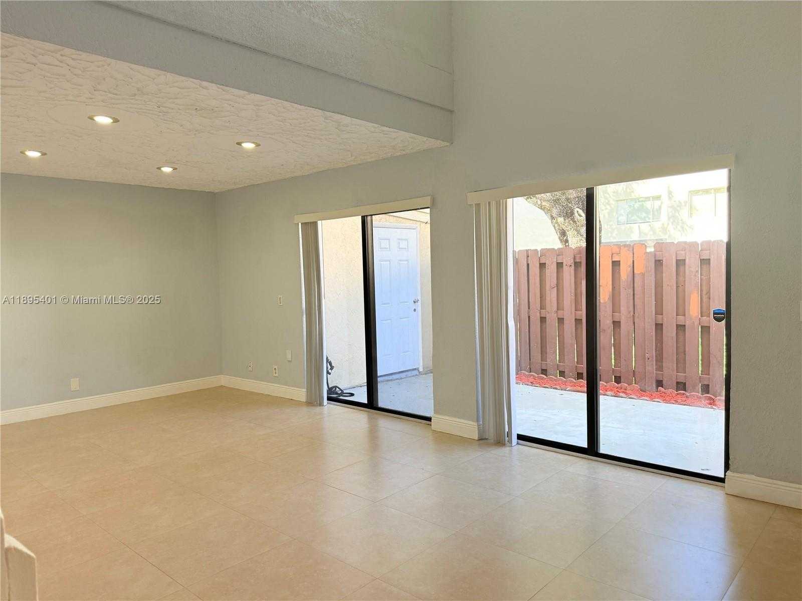 Small Image of 17254 NORTH WEST 60TH CT, Hialeah Number 7