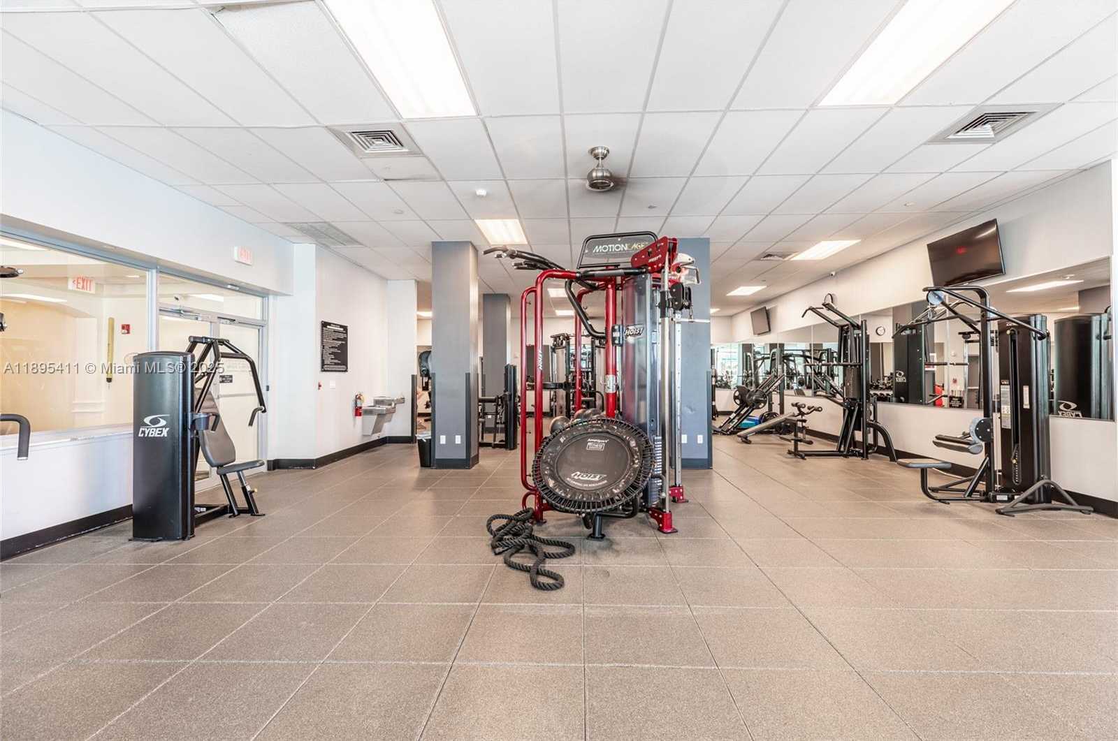 Small Image of 2501 SOUTH OCEAN DR #439, Hollywood Number 9