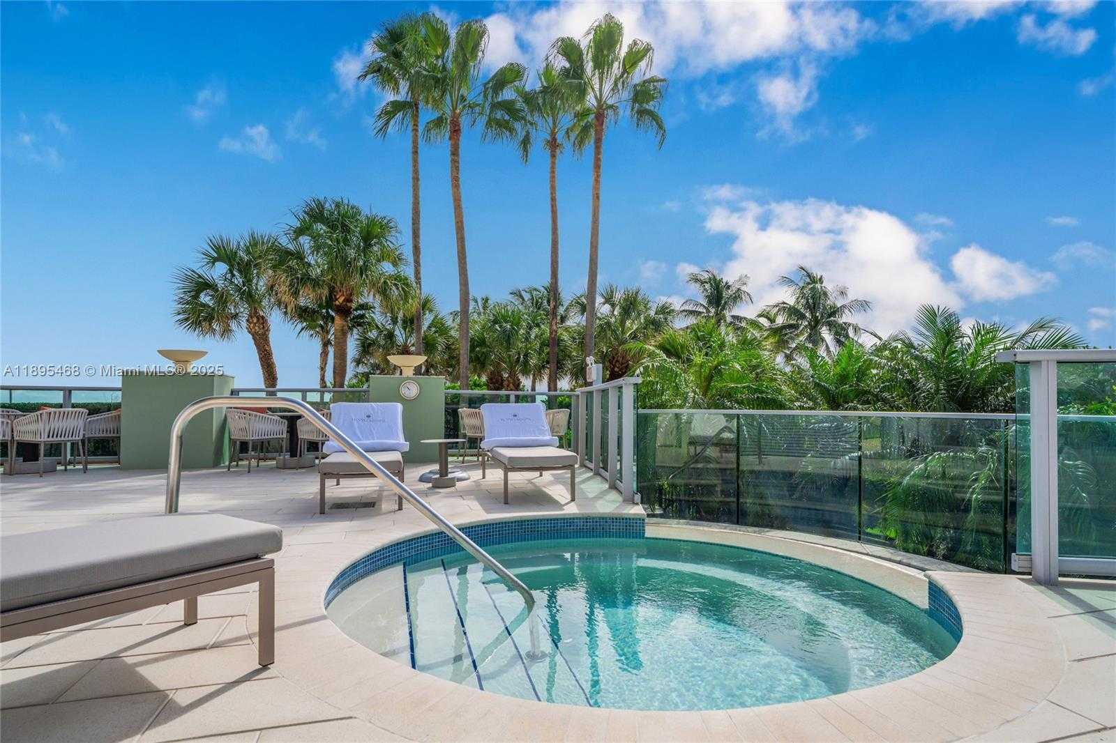 Small Image of 1455 OCEAN DR #1408, Miami Beach Number 18