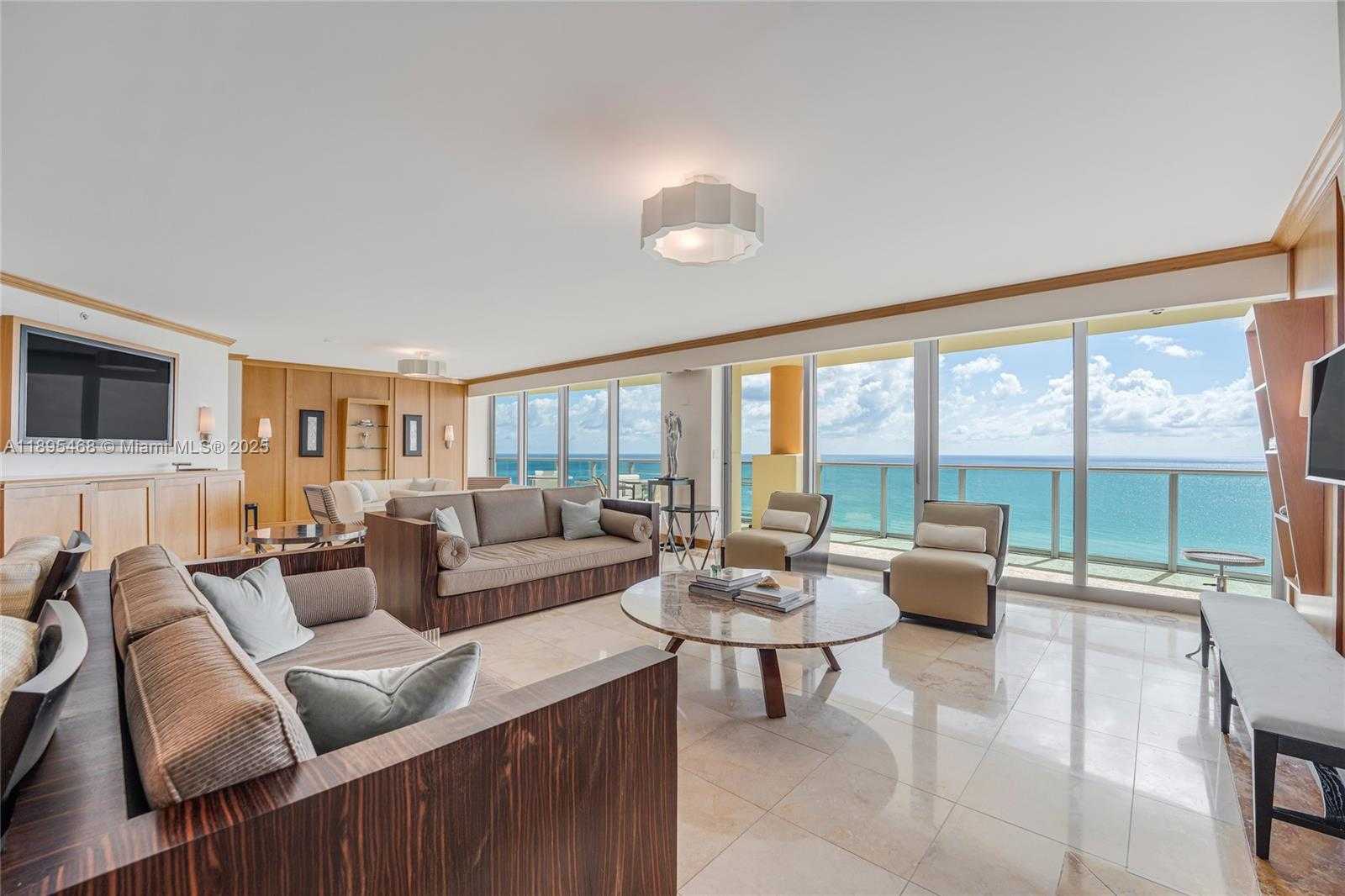 Small Image of 1455 OCEAN DR #1408, Miami Beach Number 2