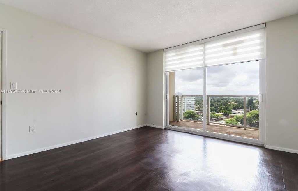 Small Image of 1351 NORTH EAST MIAMI GARDENS DR #1001E, Miami Number 11