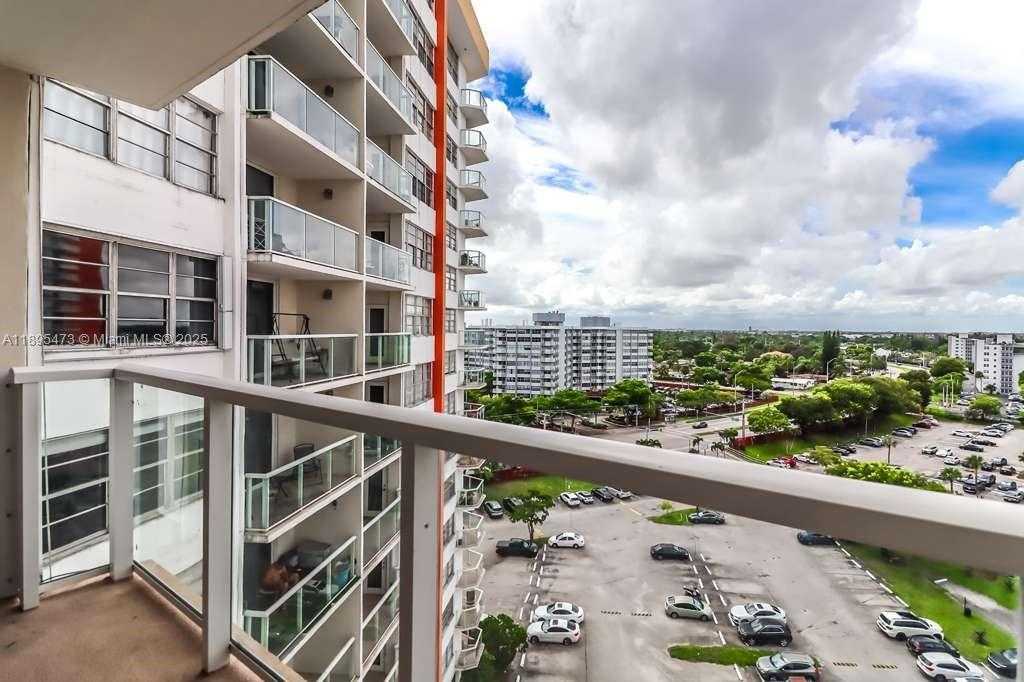 Small Image of 1351 NORTH EAST MIAMI GARDENS DR #1001E, Miami Number 22