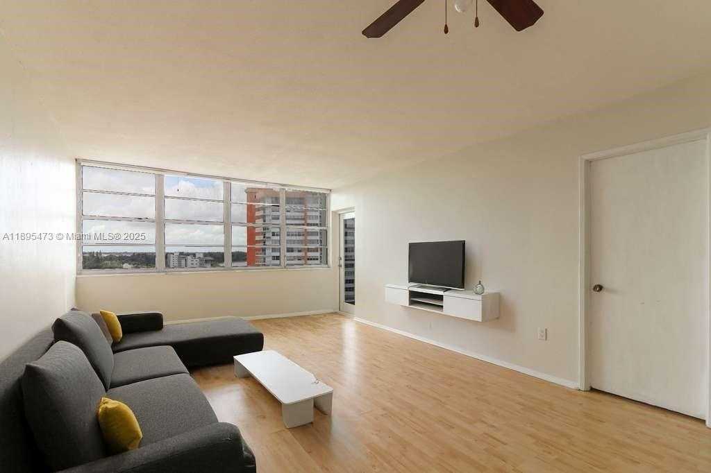 Small Image of 1351 NORTH EAST MIAMI GARDENS DR #1001E, Miami Number 8