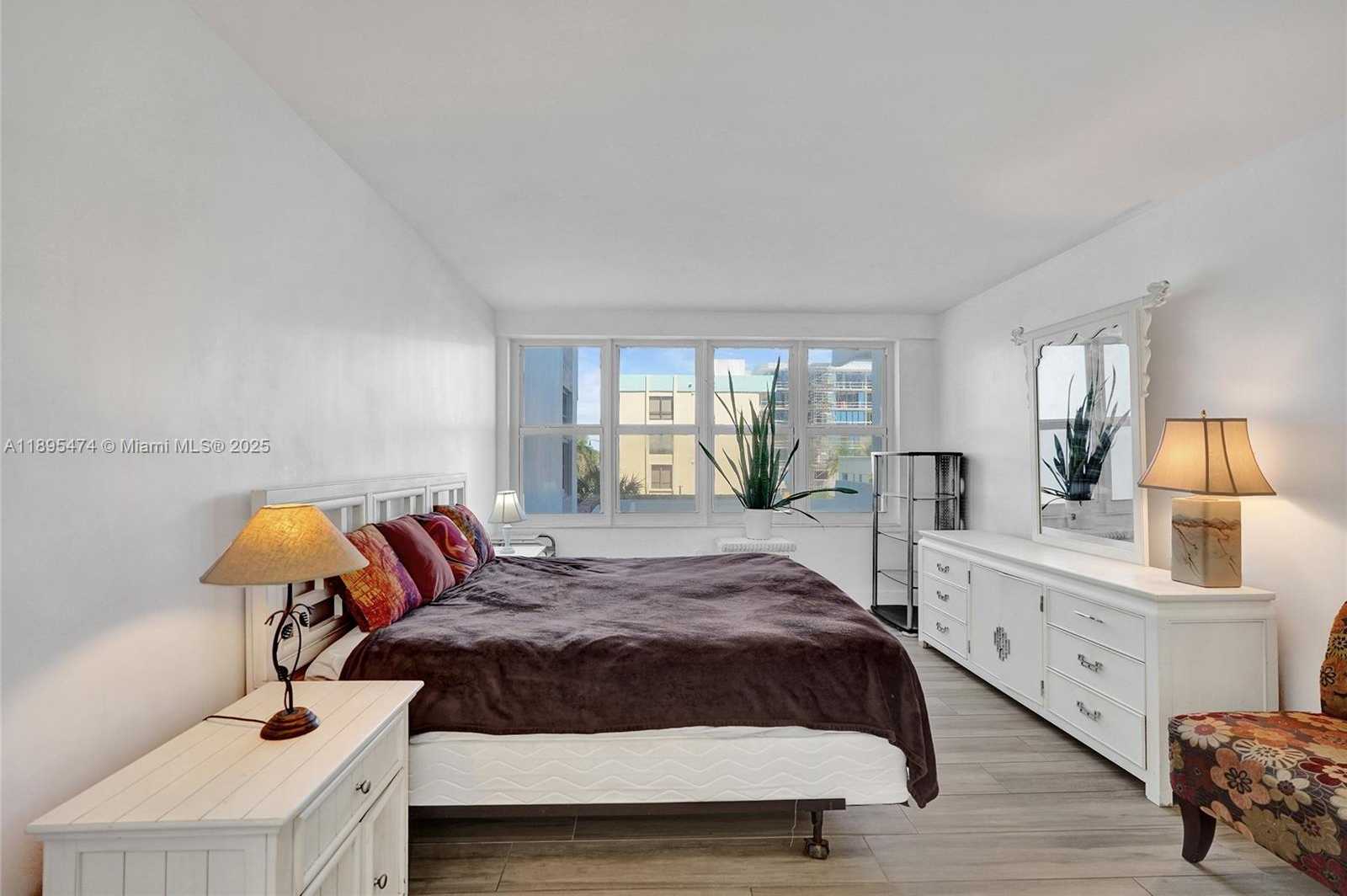 Small Image of 3111 NORTH OCEAN DR #302, Hollywood Number 28