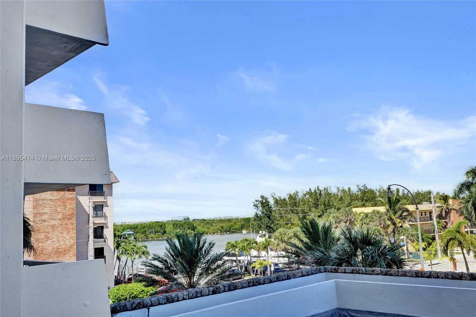 Small Image of 3111 NORTH OCEAN DR #302, Hollywood Number 38