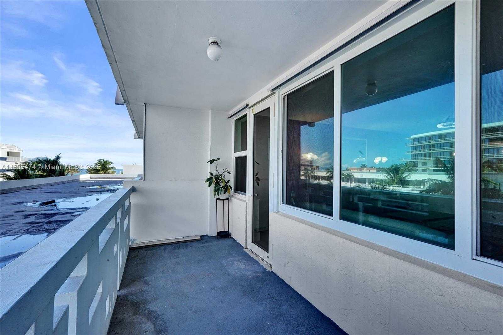 Small Image of 3111 NORTH OCEAN DR #302, Hollywood Number 40