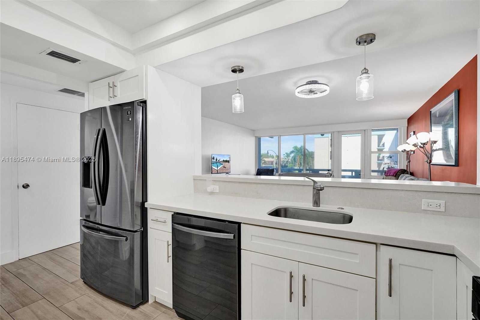 Small Image of 3111 NORTH OCEAN DR #302, Hollywood Number 6