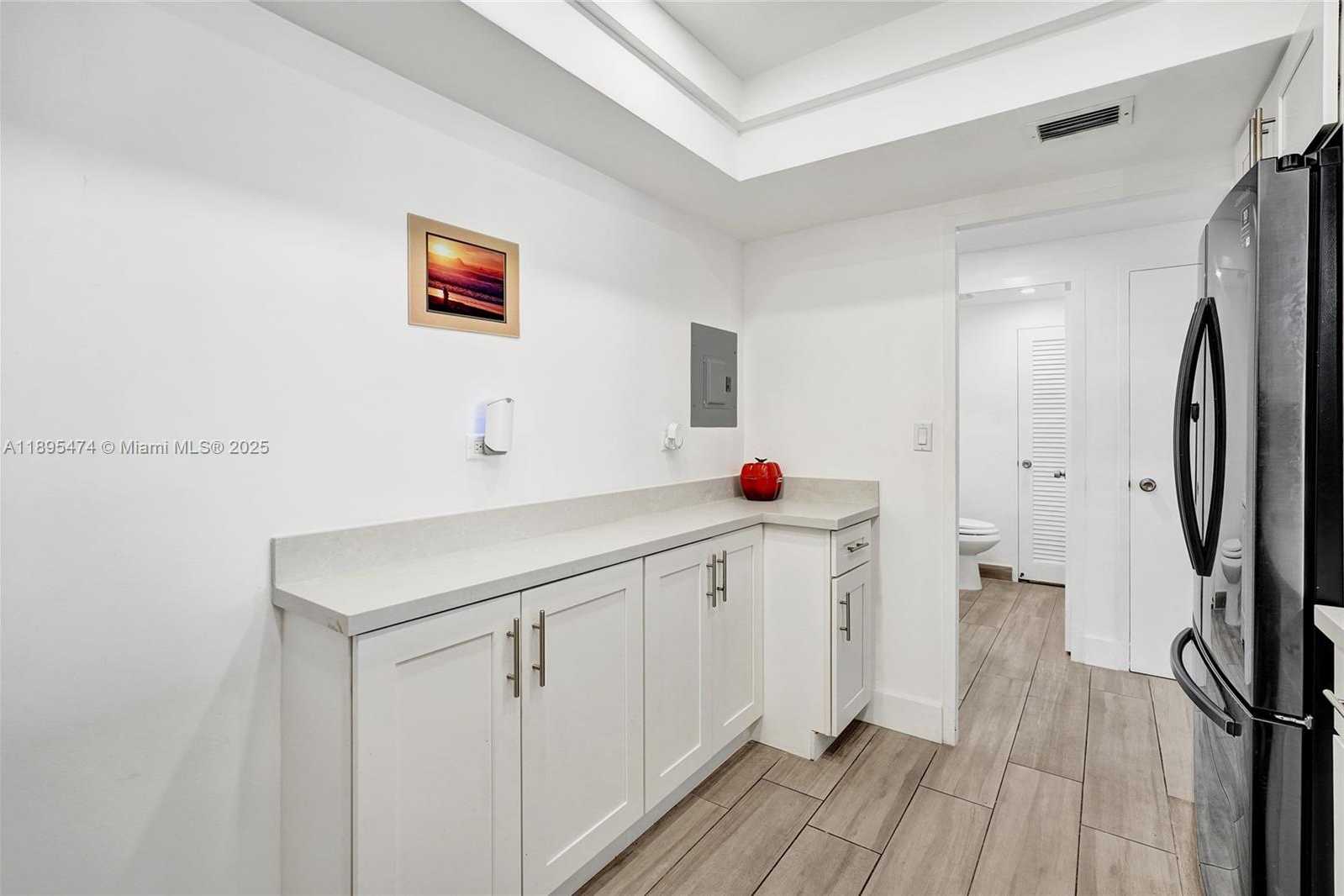 Small Image of 3111 NORTH OCEAN DR #302, Hollywood Number 8