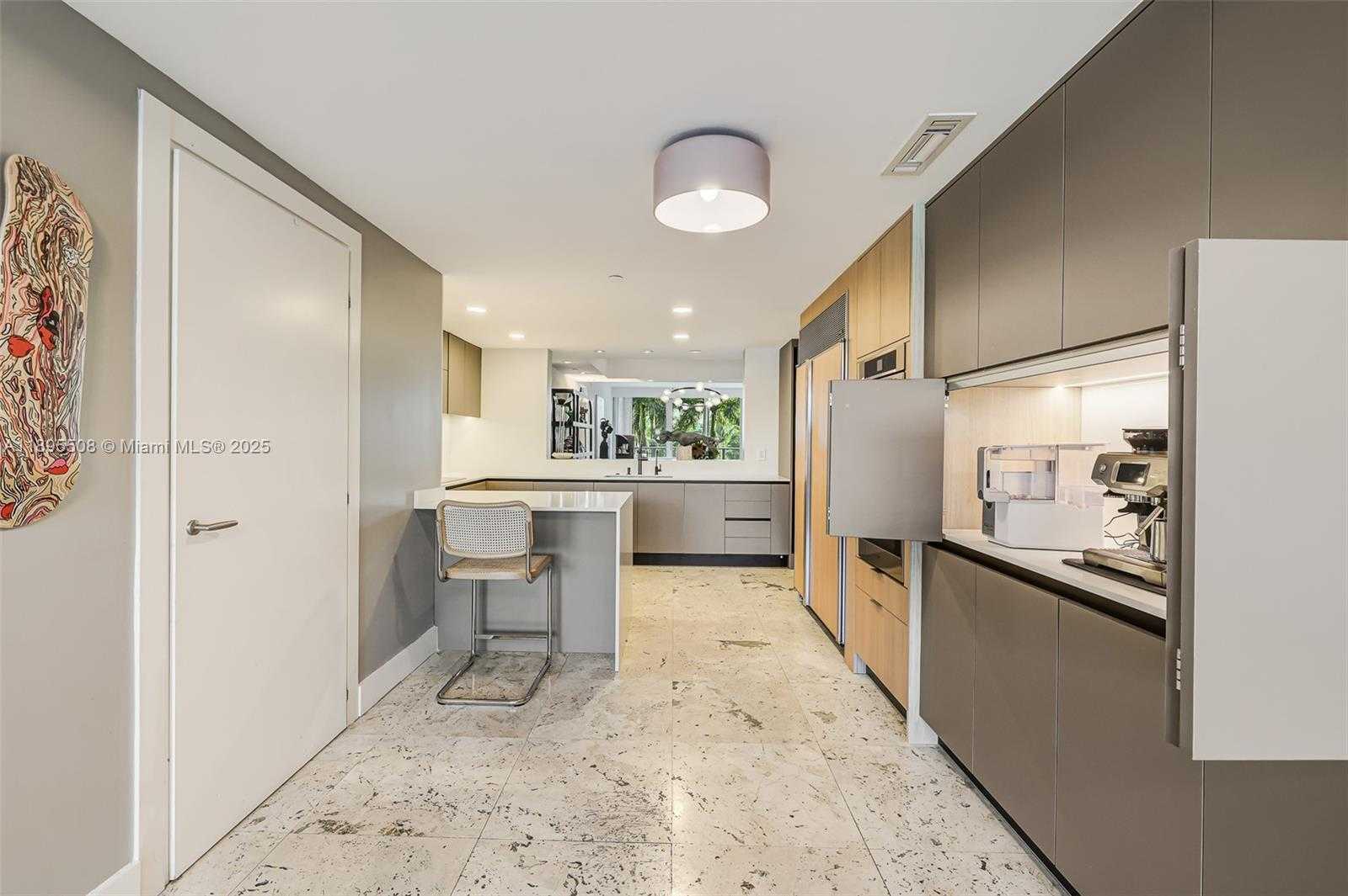 Small Image of 2627 SOUTH BAYSHORE DR #504, Miami Number 3