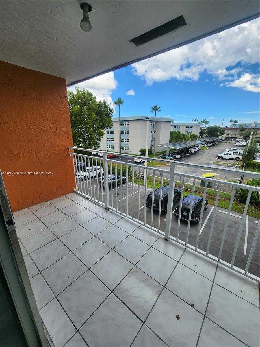 Small Image of 11309 SOUTH WEST 200TH ST #303-C, Miami Number 15