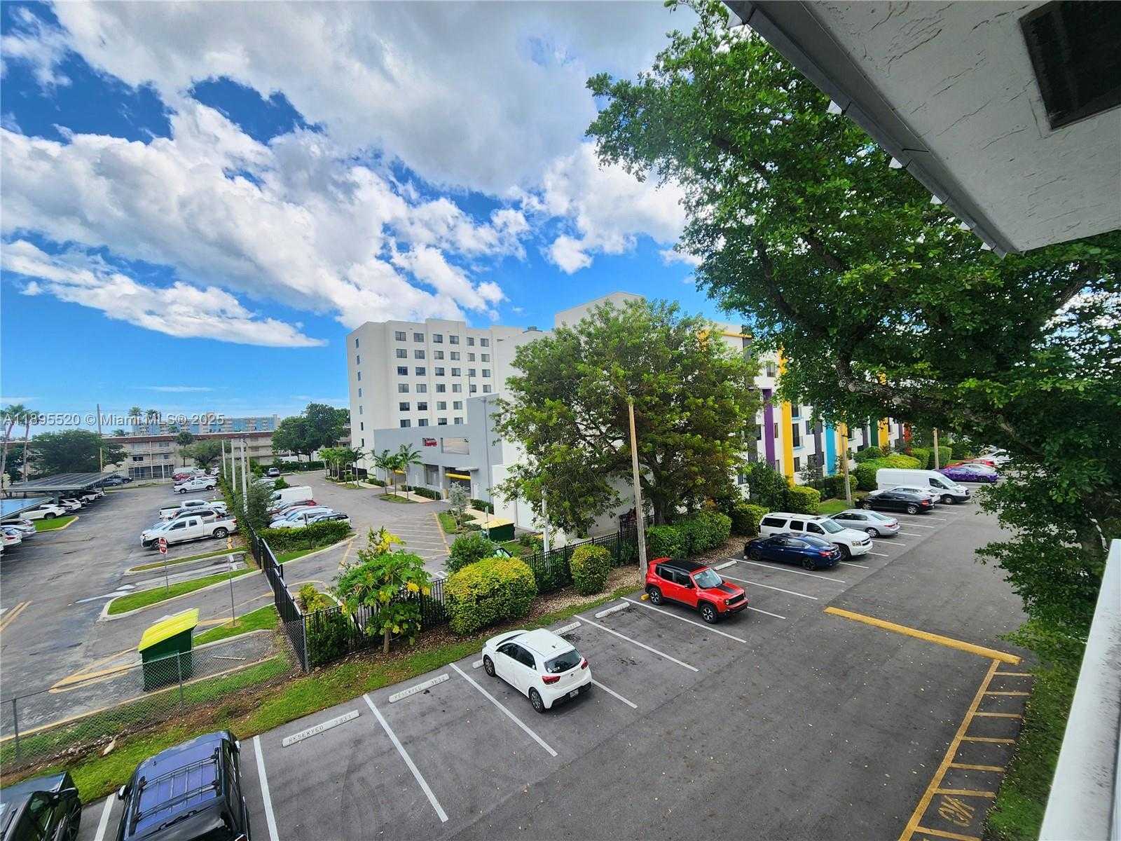Small Image of 11309 SOUTH WEST 200TH ST #303-C, Miami Number 17