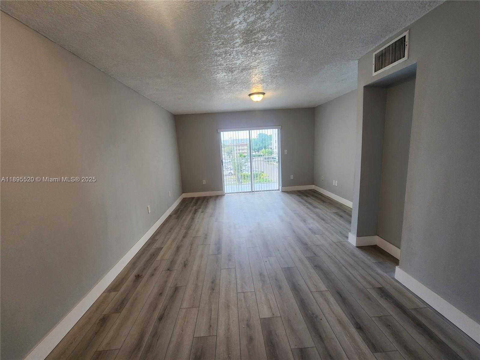 Small Image of 11309 SOUTH WEST 200TH ST #303-C, Miami Number 5
