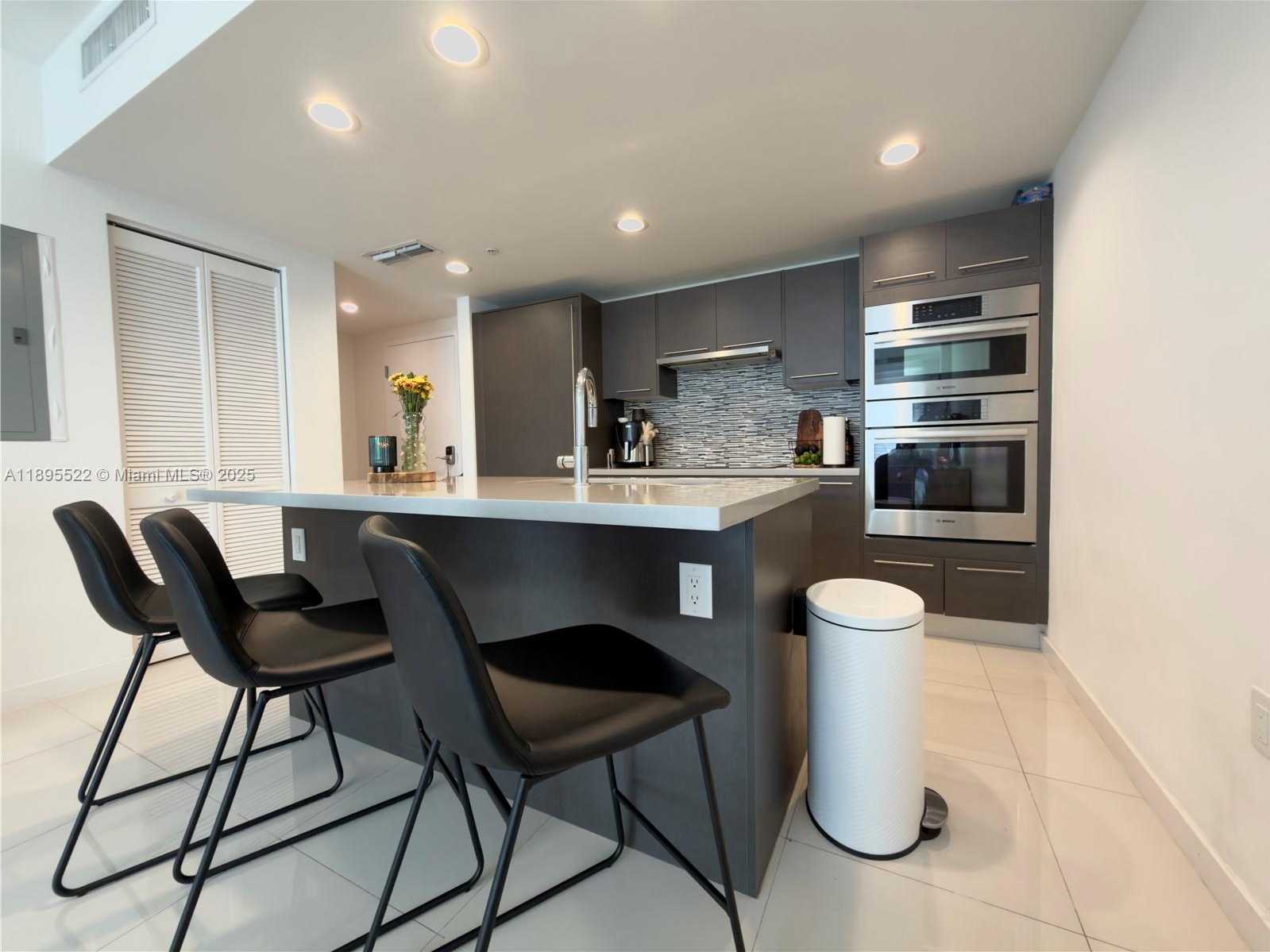 Imagen de Pequeño Objeto