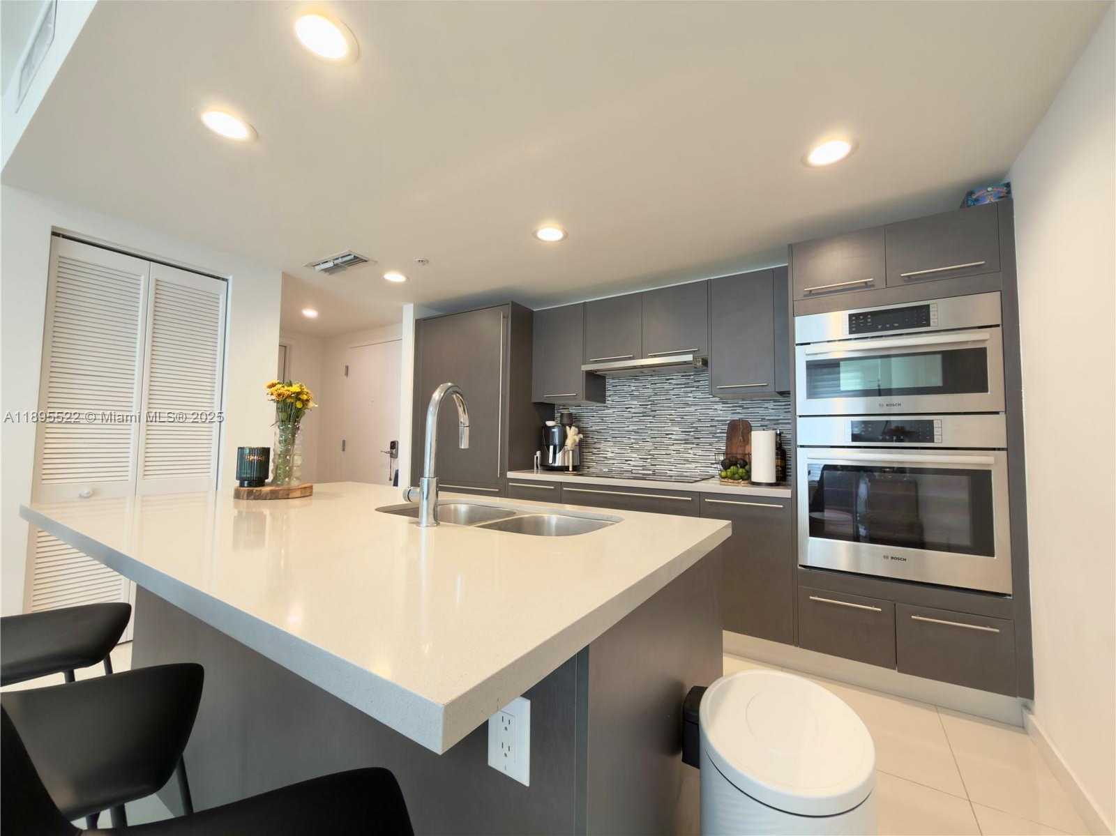 Imagen de Pequeño Objeto