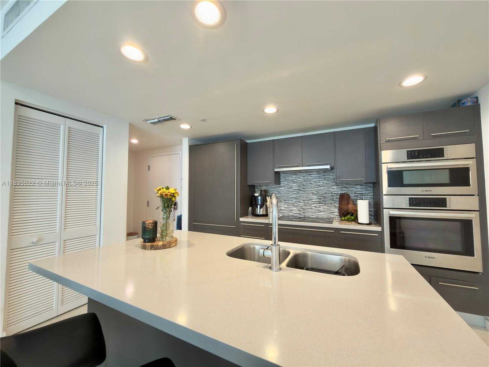 Imagen de Pequeño Objeto