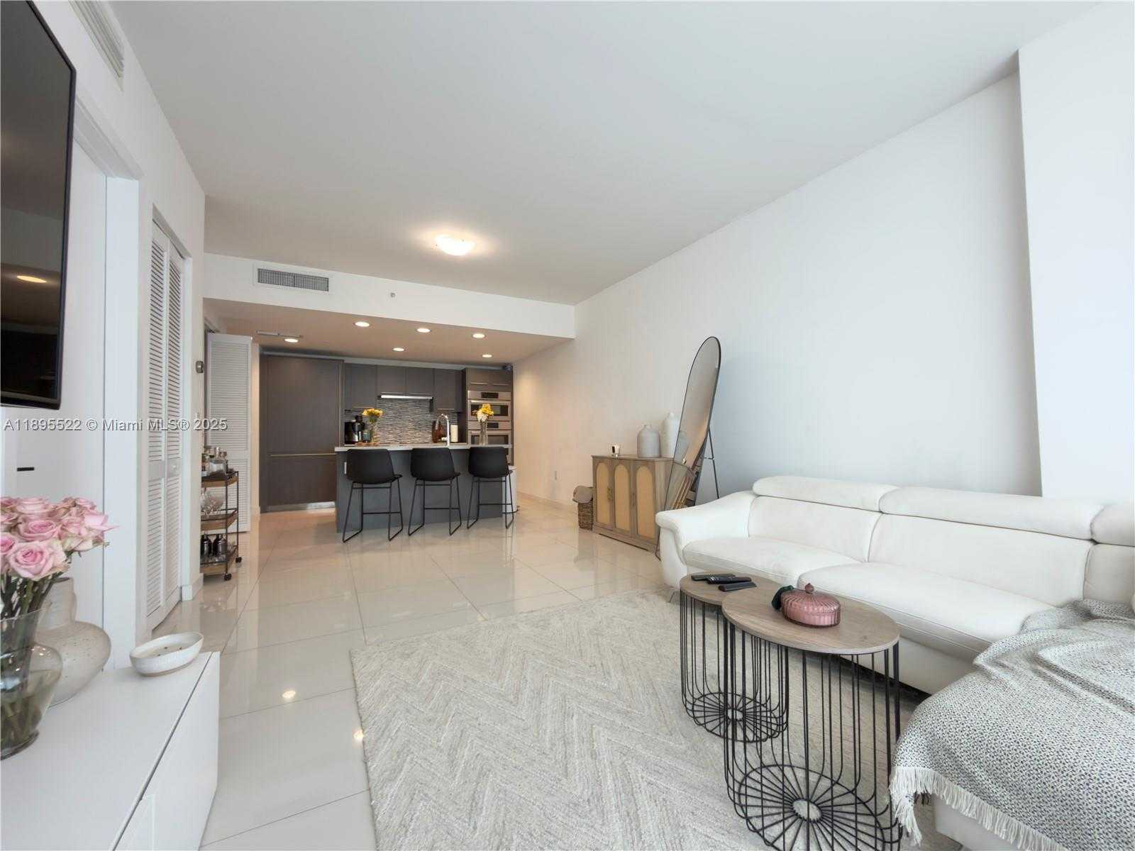 Imagen de Pequeño Objeto