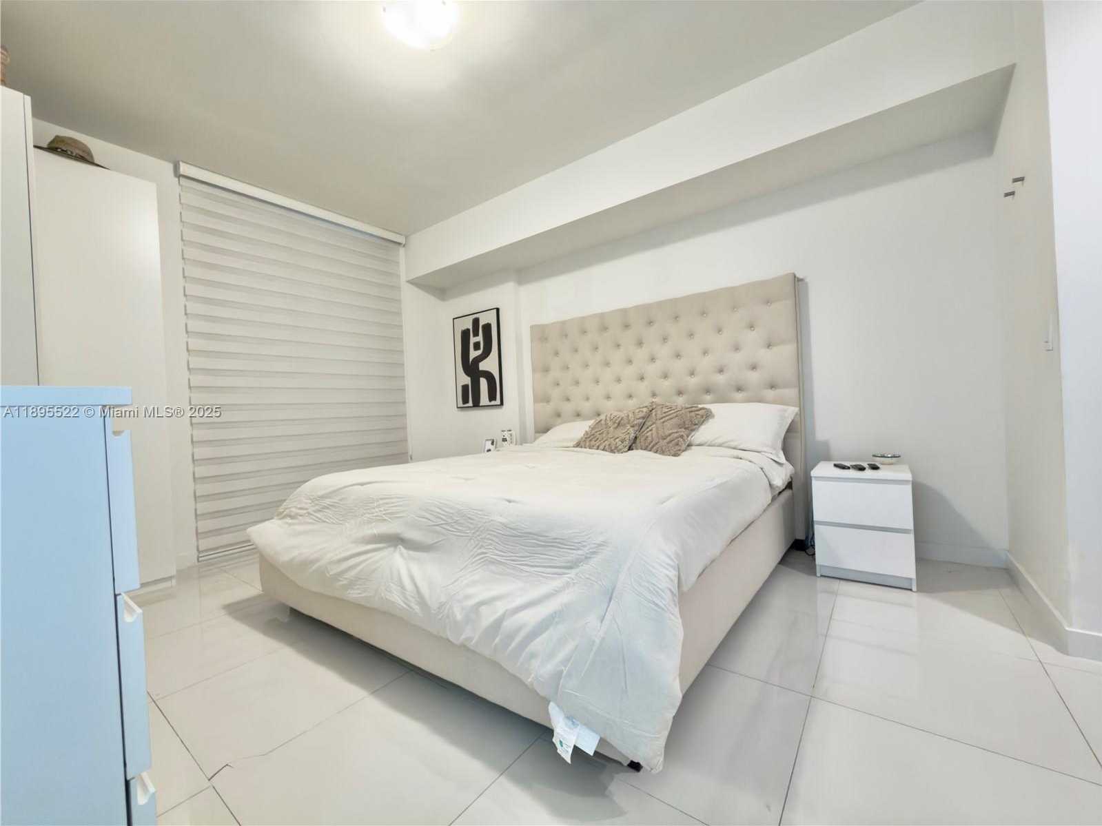 Imagen de Pequeño Objeto