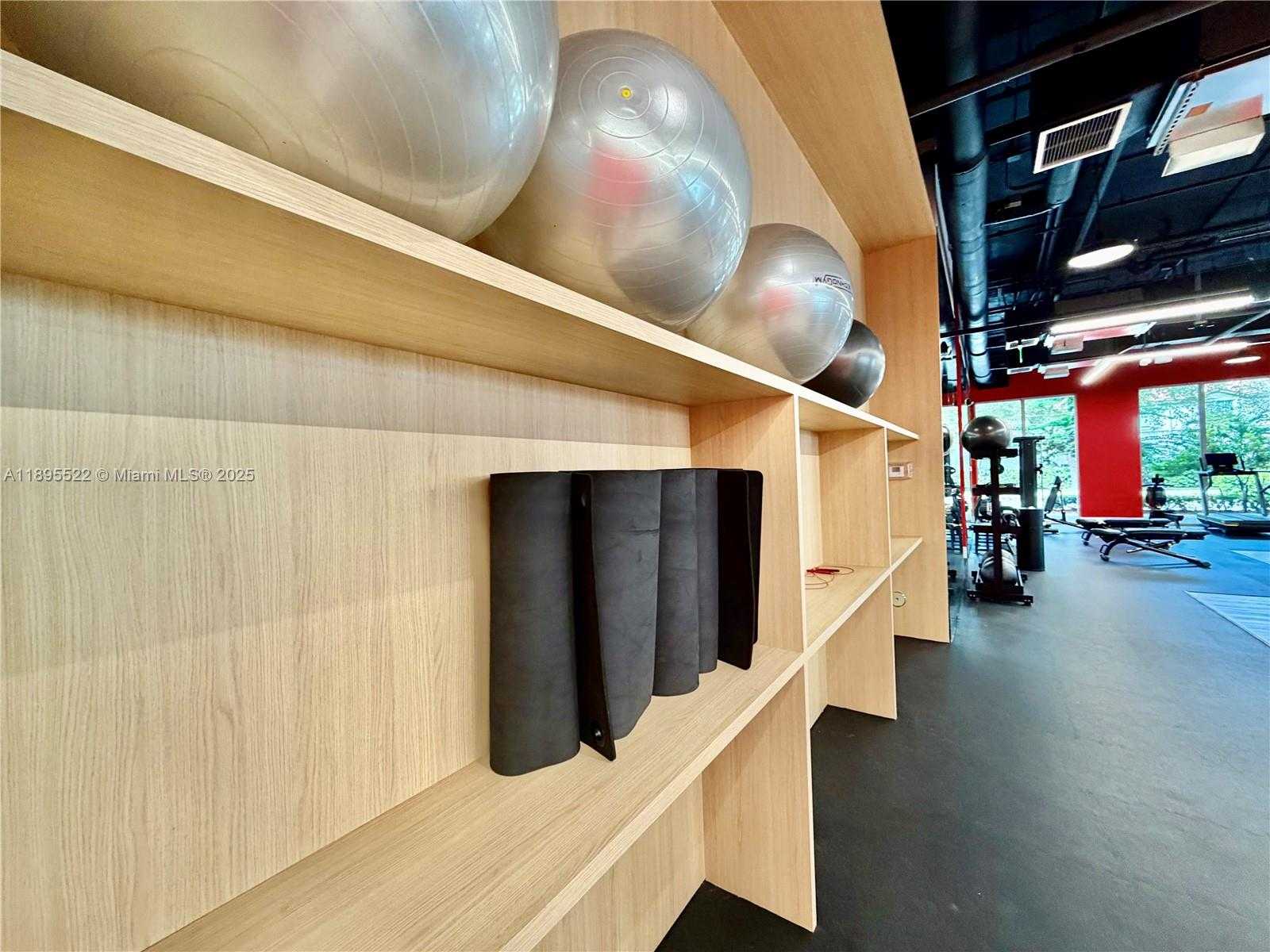 Imagen de Pequeño Objeto