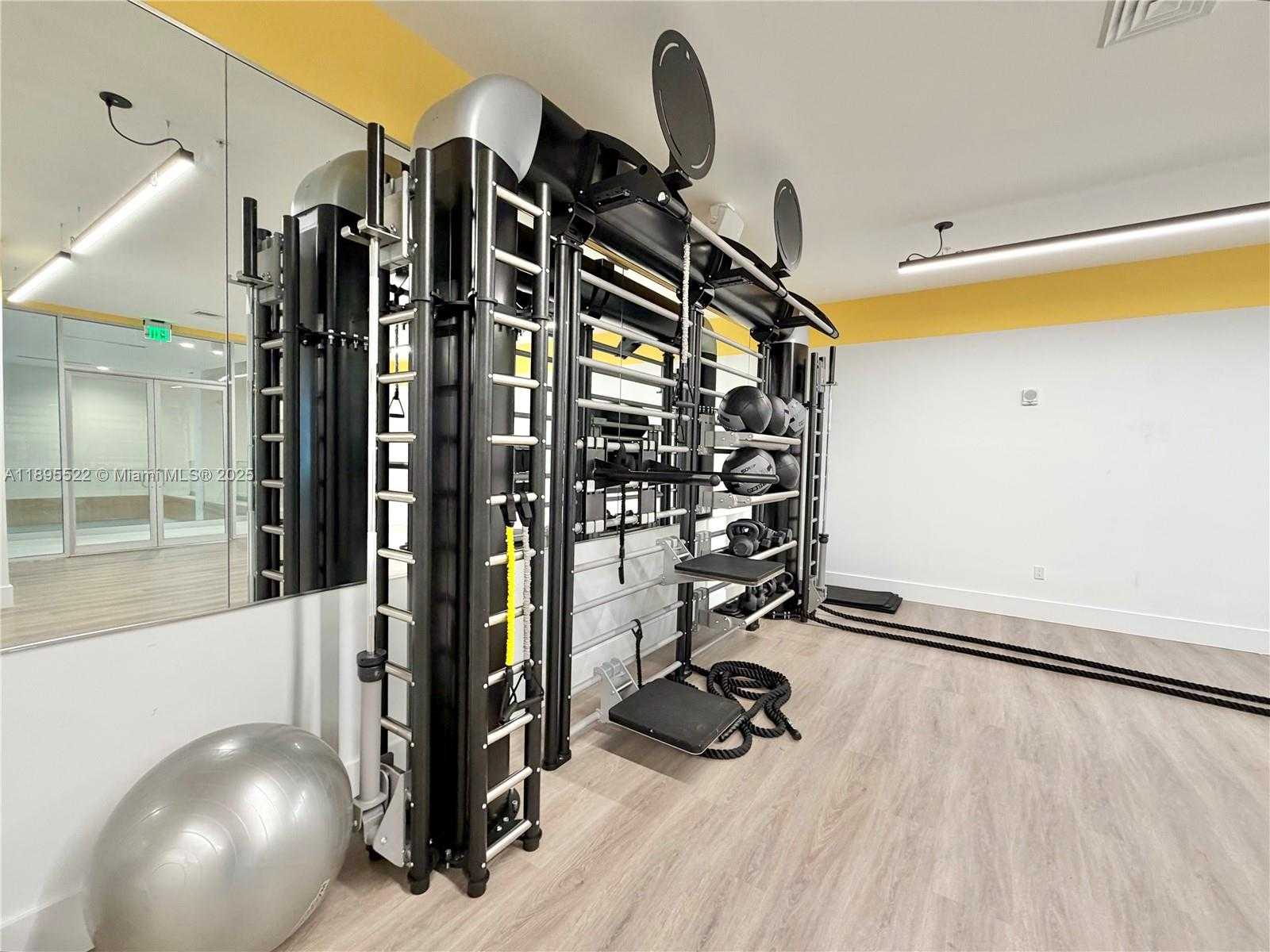 Imagen de Pequeño Objeto