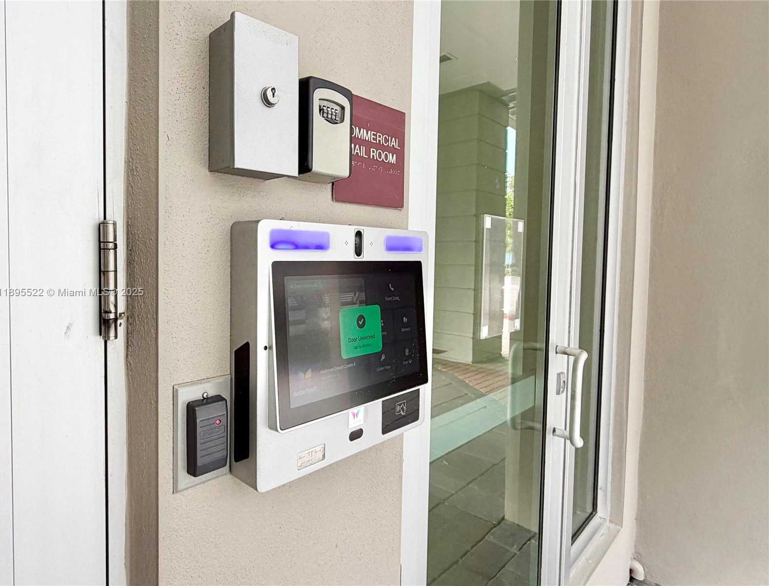 Imagen de Pequeño Objeto