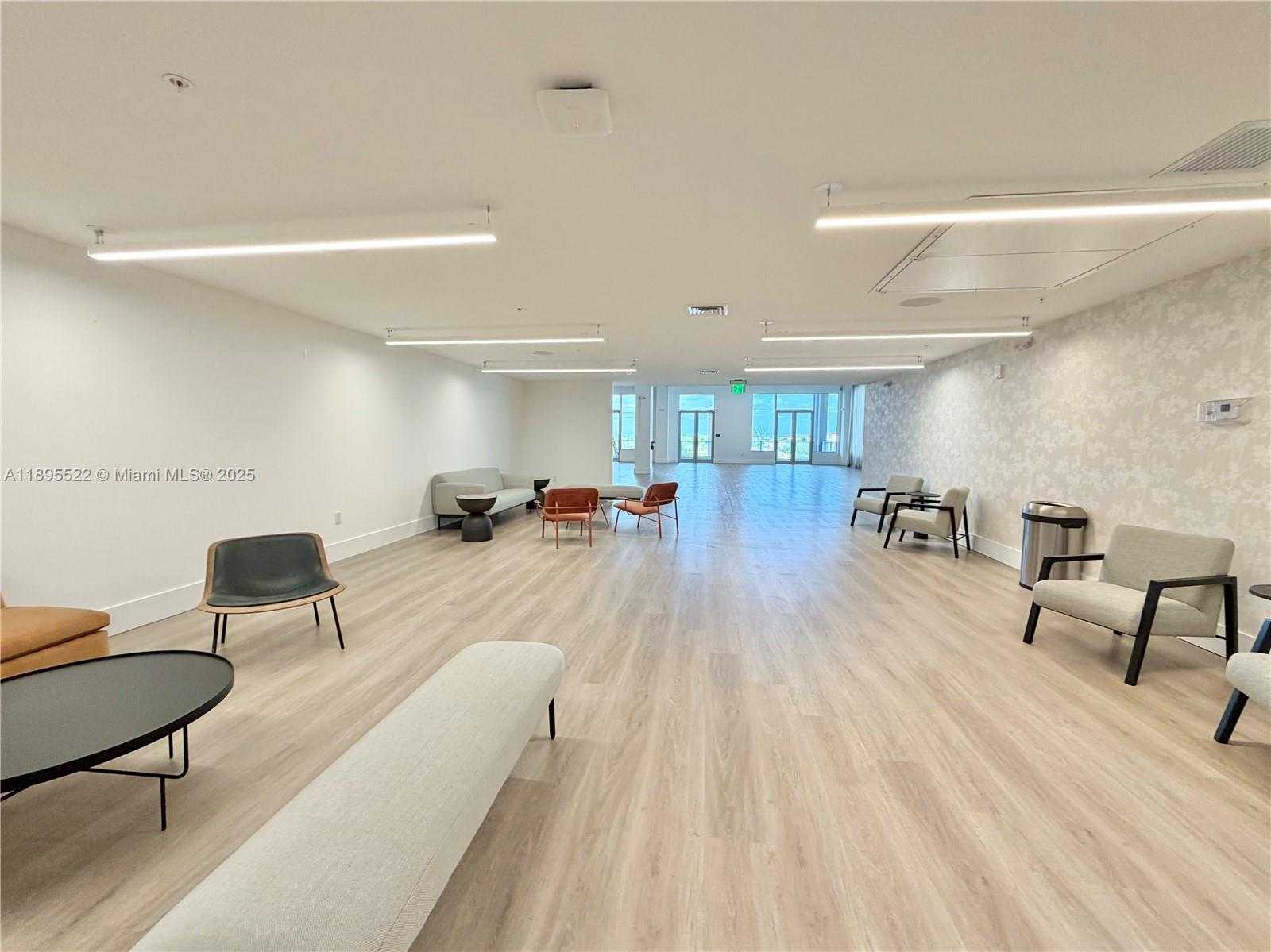 Imagen de Pequeño Objeto