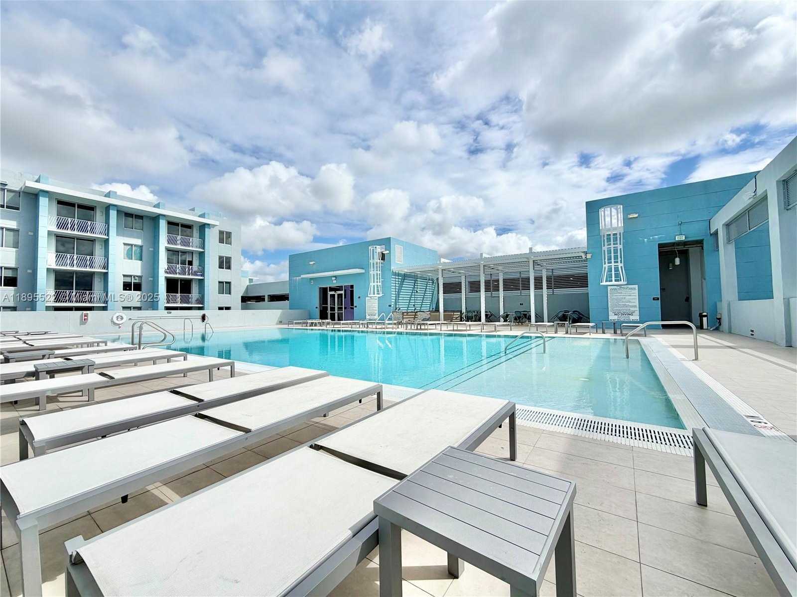 Imagen de Pequeño Objeto