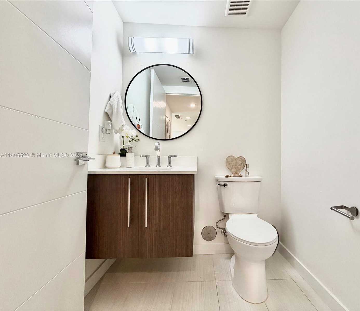 Imagen de Pequeño Objeto