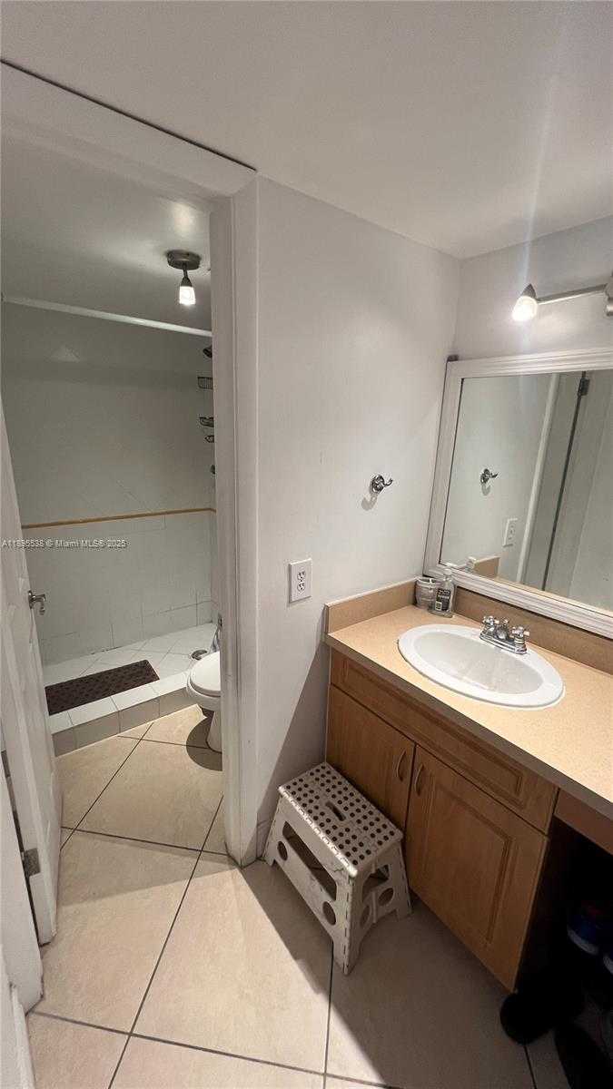 Small Image of 1801 SOUTH TREASURE DR #415, North Bay Village Number 12