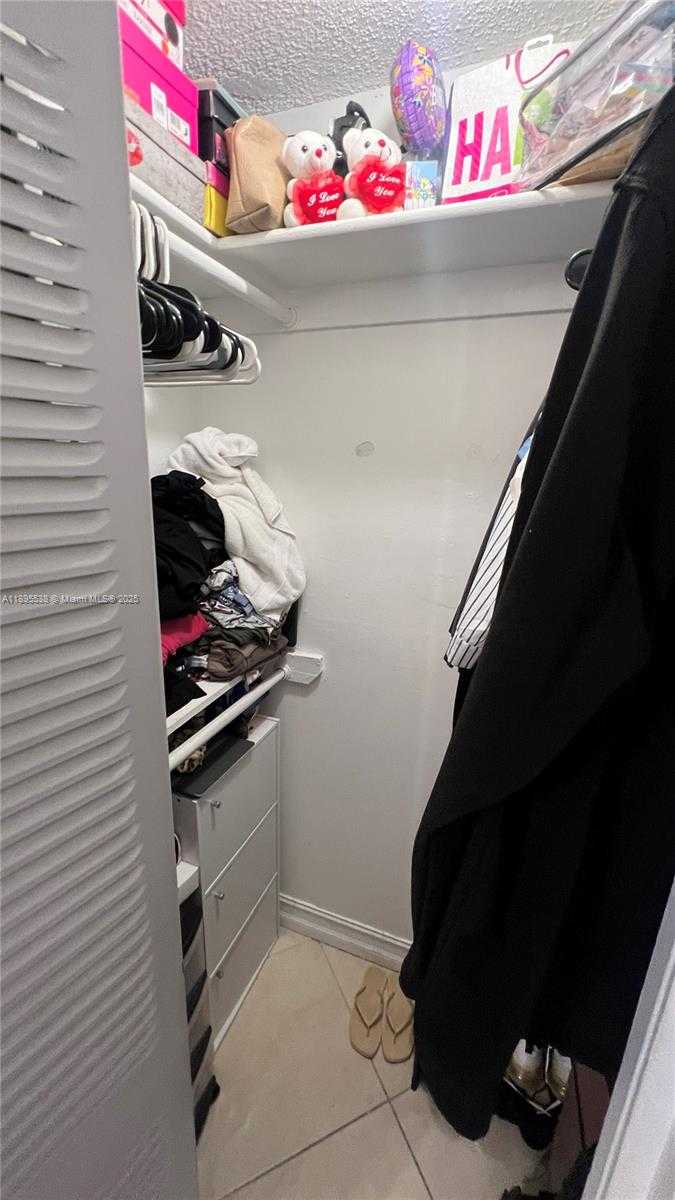 Small Image of 1801 SOUTH TREASURE DR #415, North Bay Village Number 15