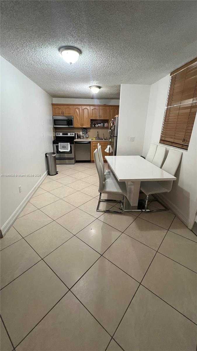 Small Image of 1801 SOUTH TREASURE DR #415, North Bay Village Number 20