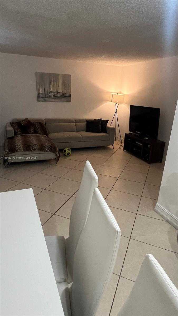 Small Image of 1801 SOUTH TREASURE DR #415, North Bay Village Number 23