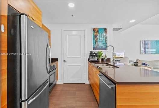 Small Image of 3301 NORTH EAST 1ST AVE #L0202, Miami Number 5