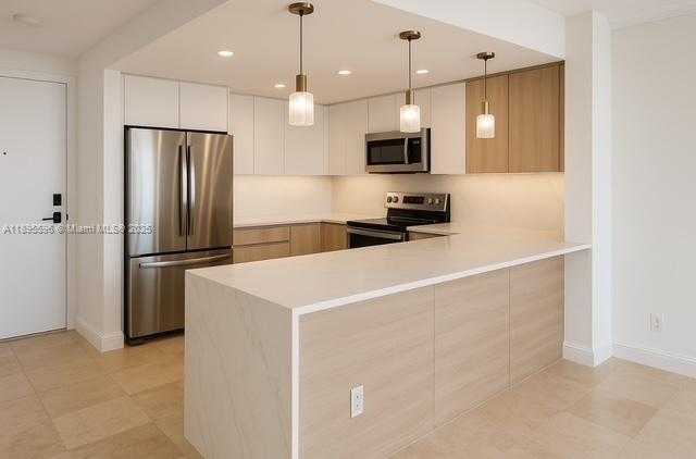 Small Image of 2625 COLLINS AVE #1507, Miami Beach Number 6