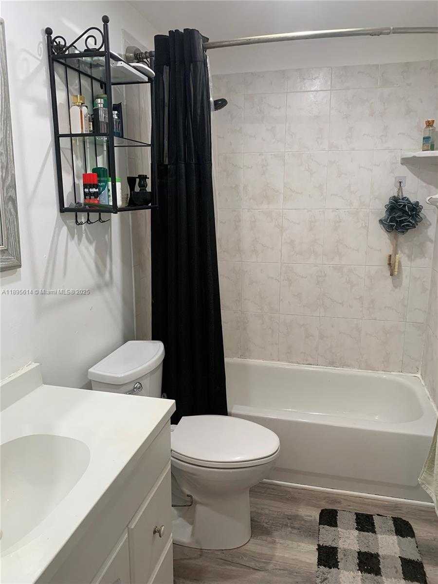 Small Image of 3754 SW 59TH TER #56, Davie Number 18