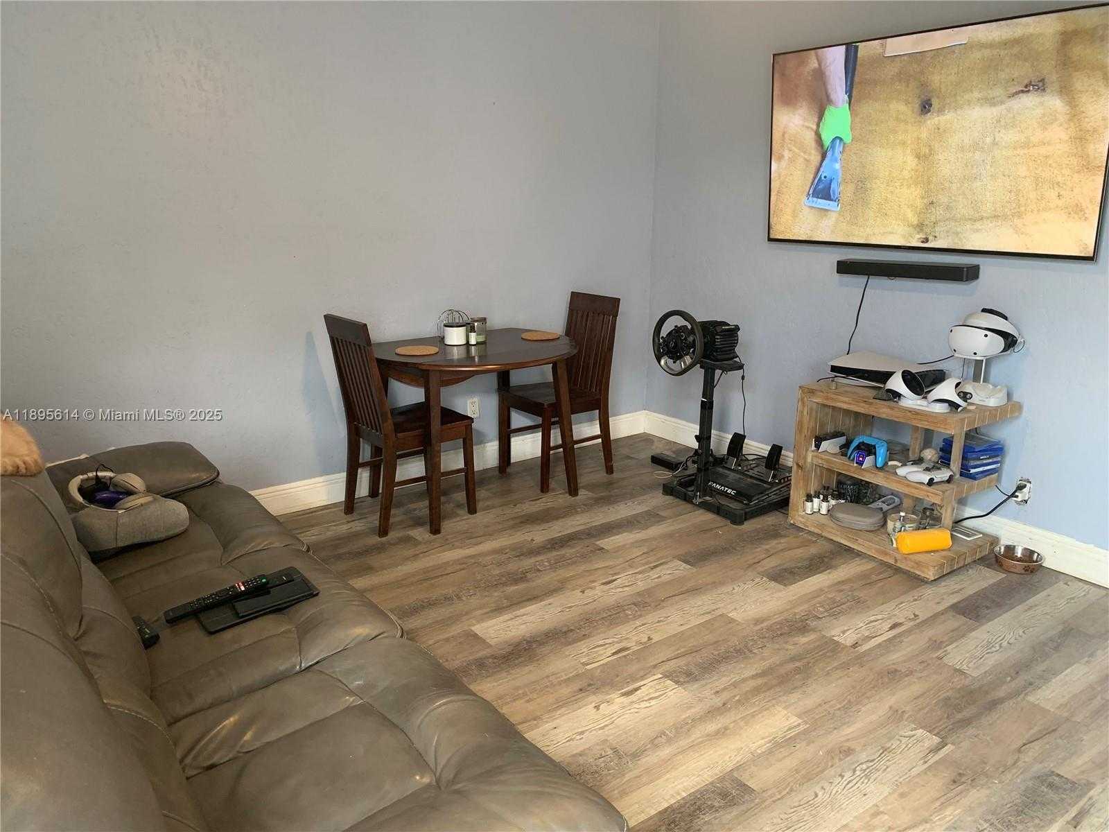 Small Image of 3754 SW 59TH TER #56, Davie Number 3