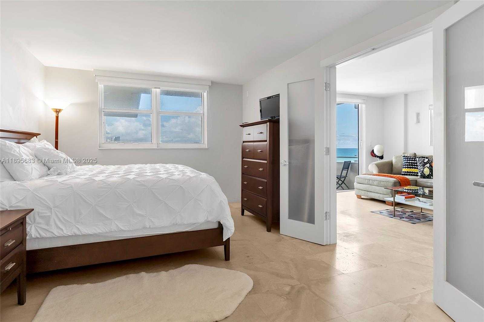 Small Image of 465 OCEAN DR #824, Miami Beach Number 12