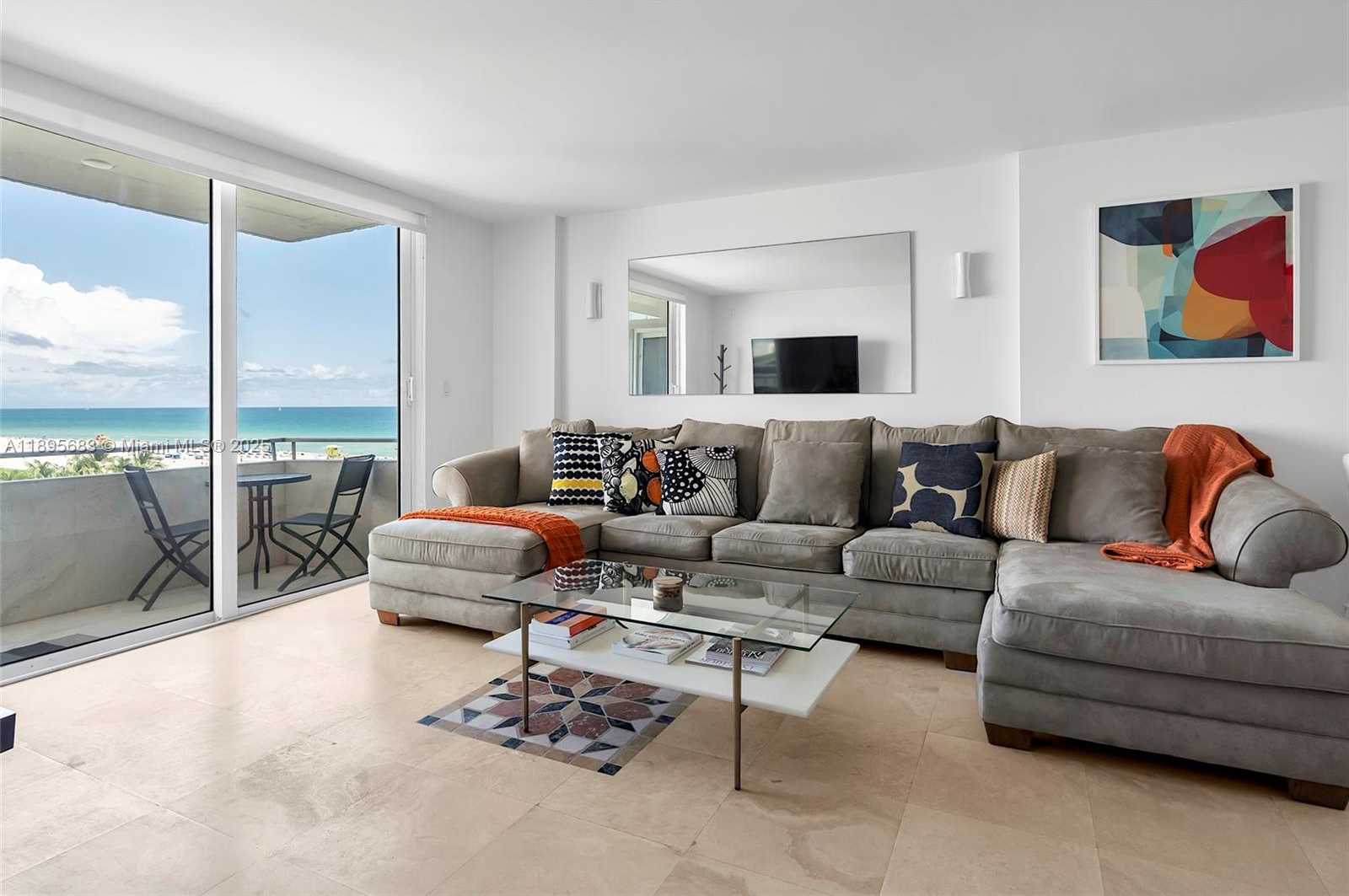 Small Image of 465 OCEAN DR #824, Miami Beach Number 9