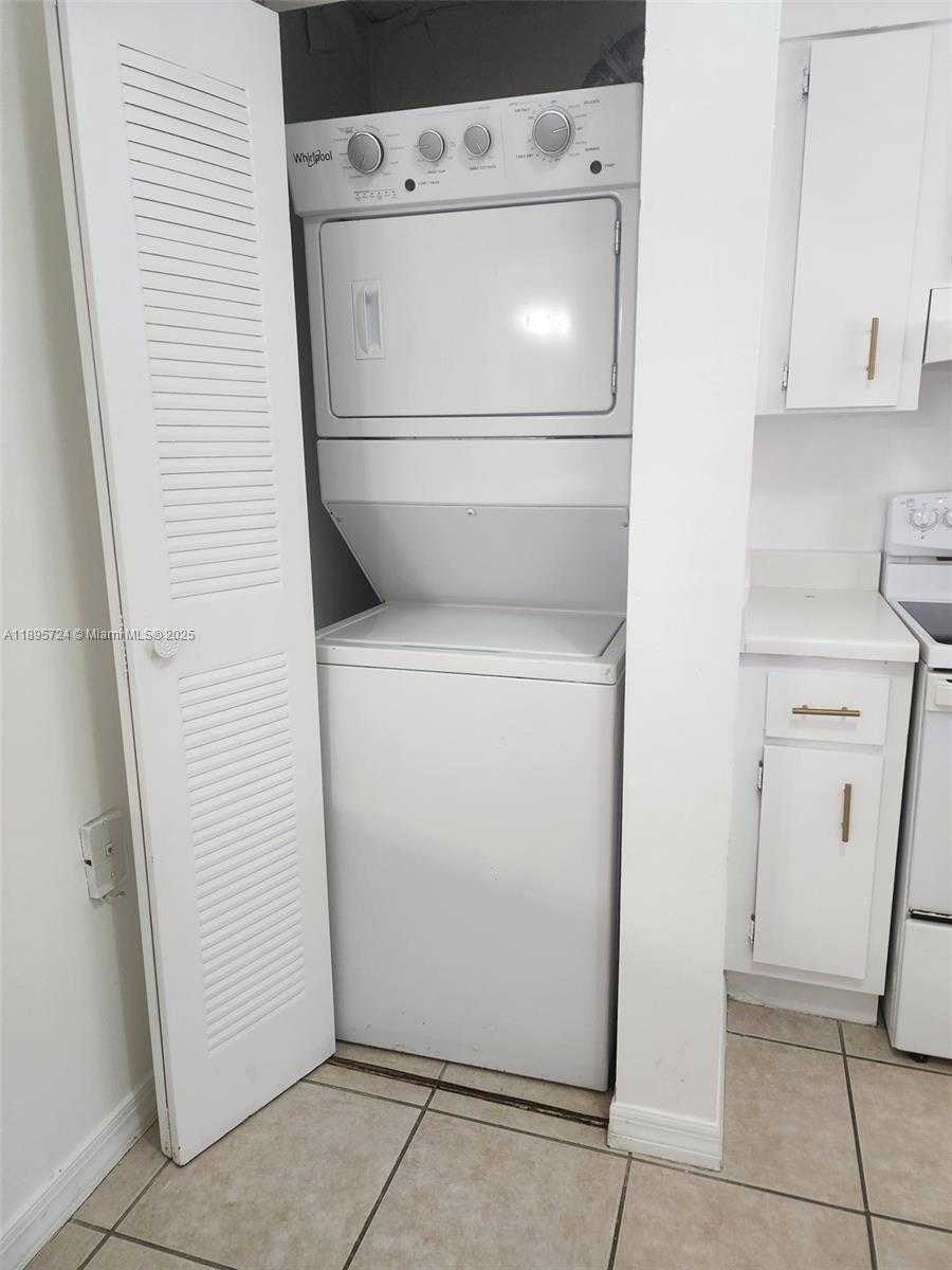 Small Image of 6195 NORTH WEST 186TH ST #309, Hialeah Number 13