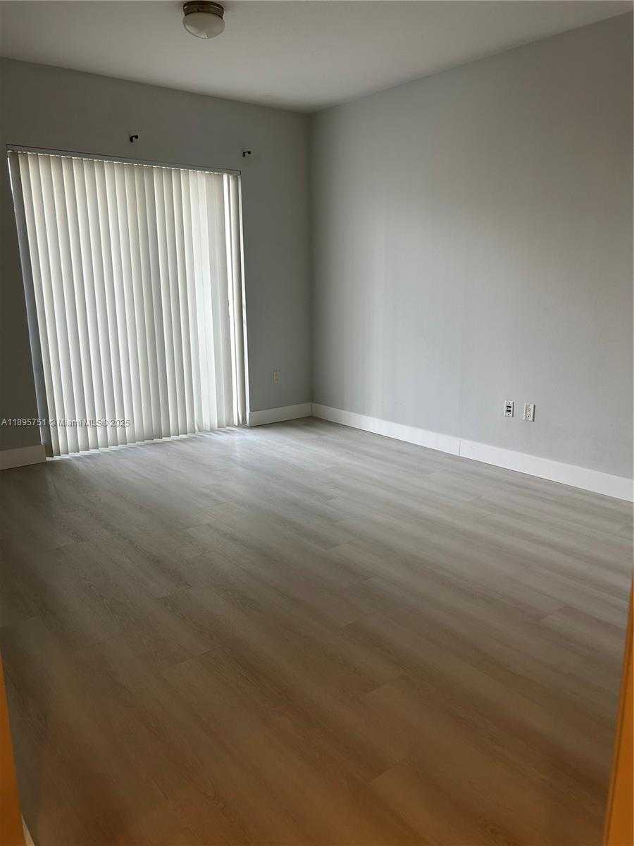 Small Image of 10 ARAGON AVE #814, Coral Gables Number 14